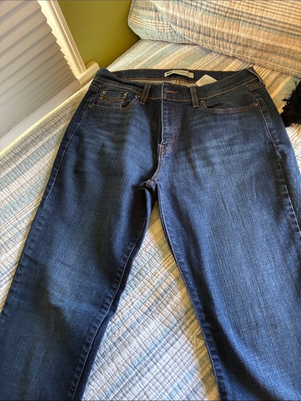 Women’s Slim Straight Jeans in Deep Indigo